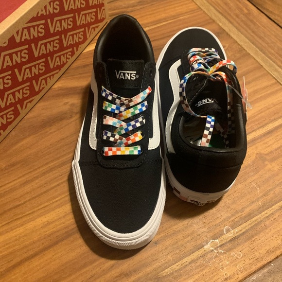 VANS WARD PRIDE RAINBOW 🌈 LACE WOMENS - Picture 7 of 7
